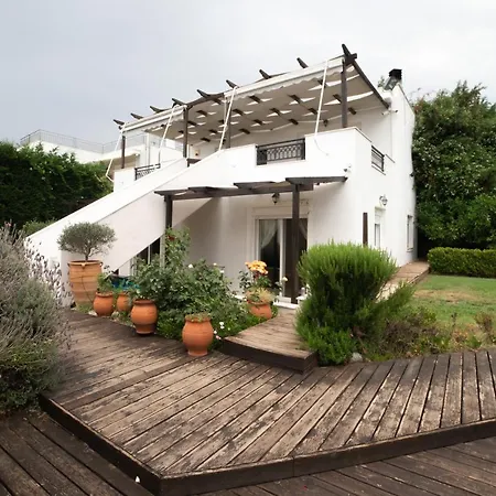 Private With Pool, Bbq & View * Loutráki